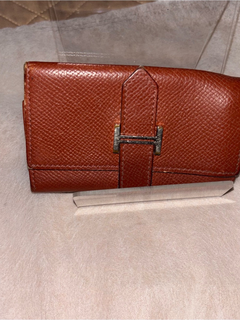 Hermès Bearn 3-Key Holder – Epsom Leather – Casaque Brown – Made in France - Picture 13 of 14
